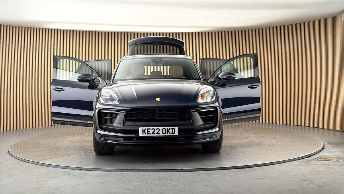 More views of Porsche Macan
