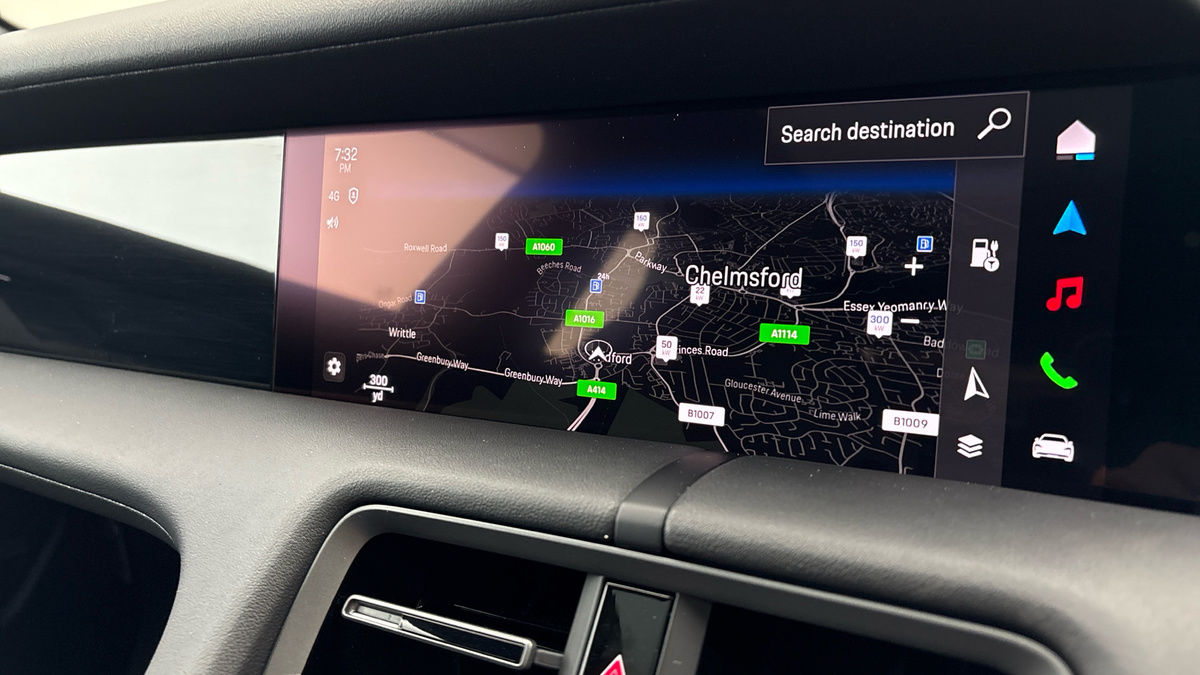 Porsche Taycan Image 17