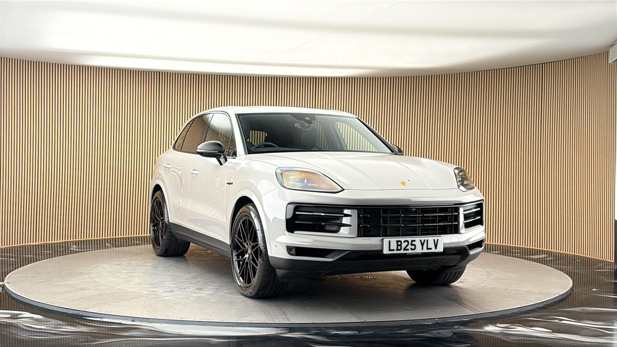 More views of Porsche Cayenne