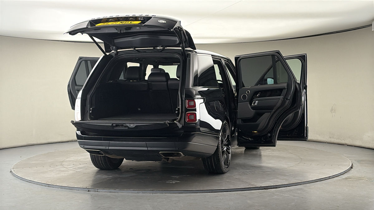 More views of Land Rover Range Rover