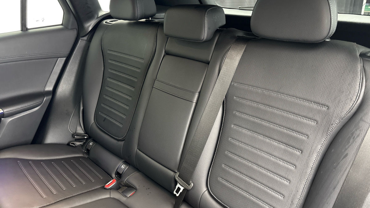 Mercedes-Benz GLC Image 8