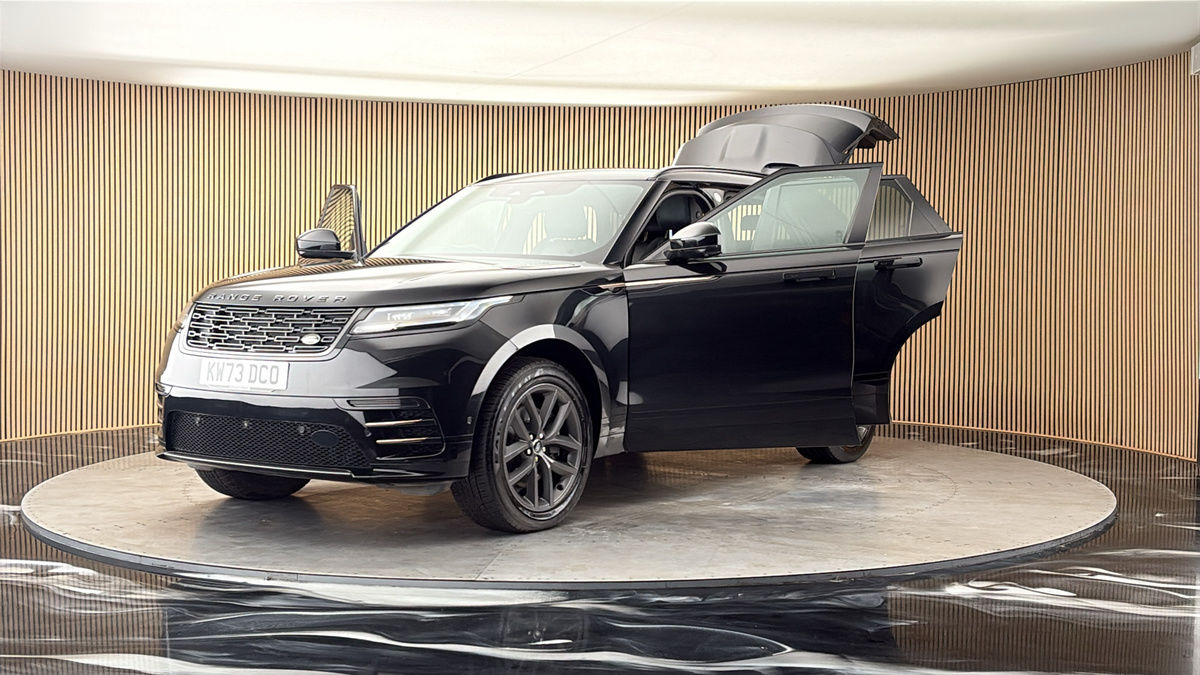 More views of Land Rover Range Rover Velar
