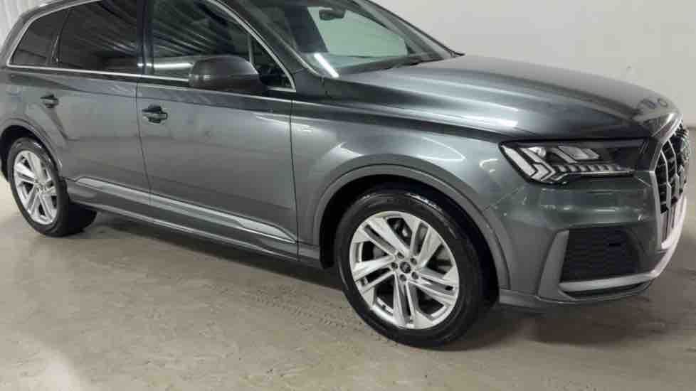 More views of Audi Q7