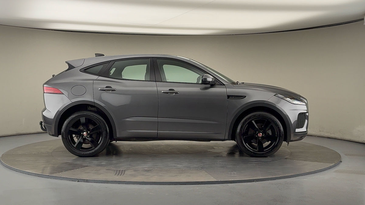 Jaguar E-PACE Image 16