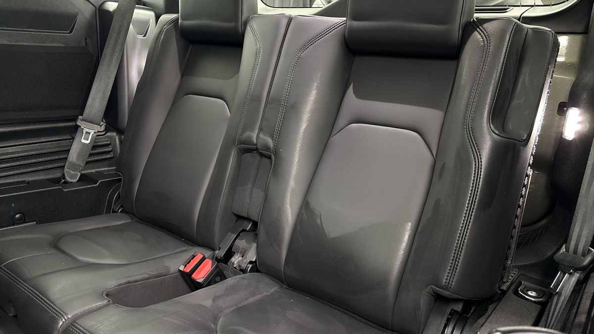 Land Rover Defender 110 Urban Image 27