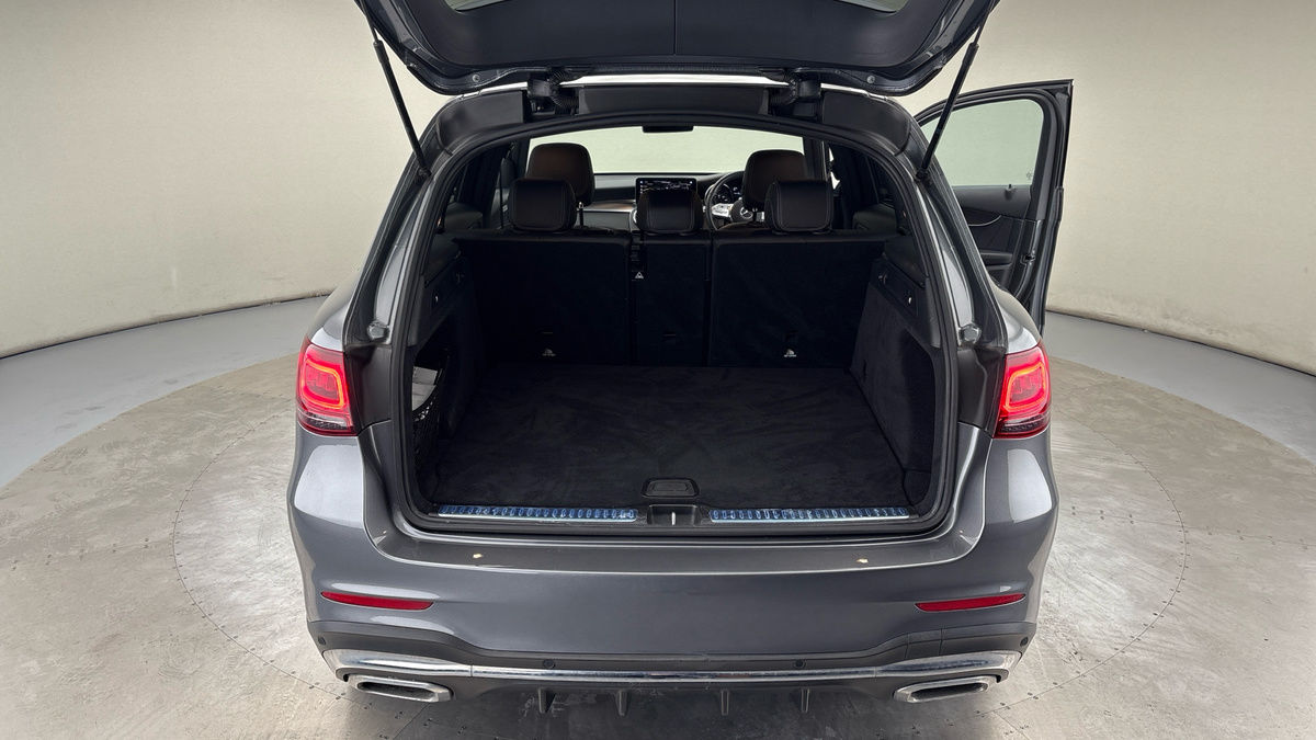 Mercedes-Benz GLC Image 11