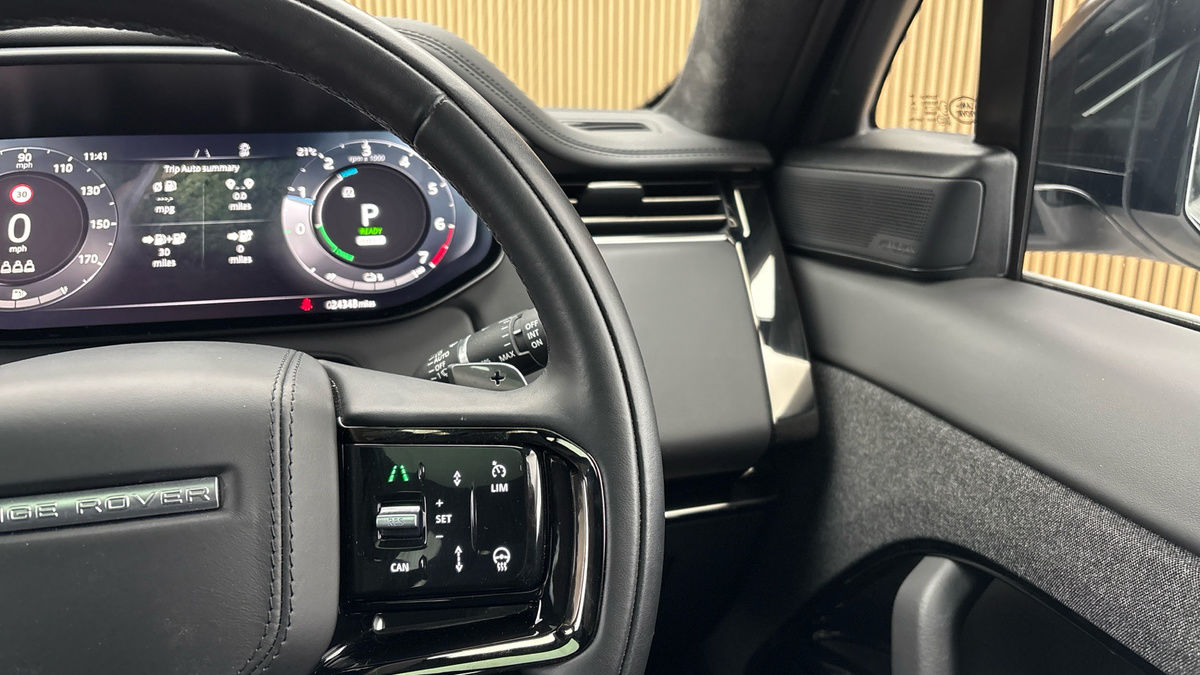 Land Rover Range Rover Sport Image 14