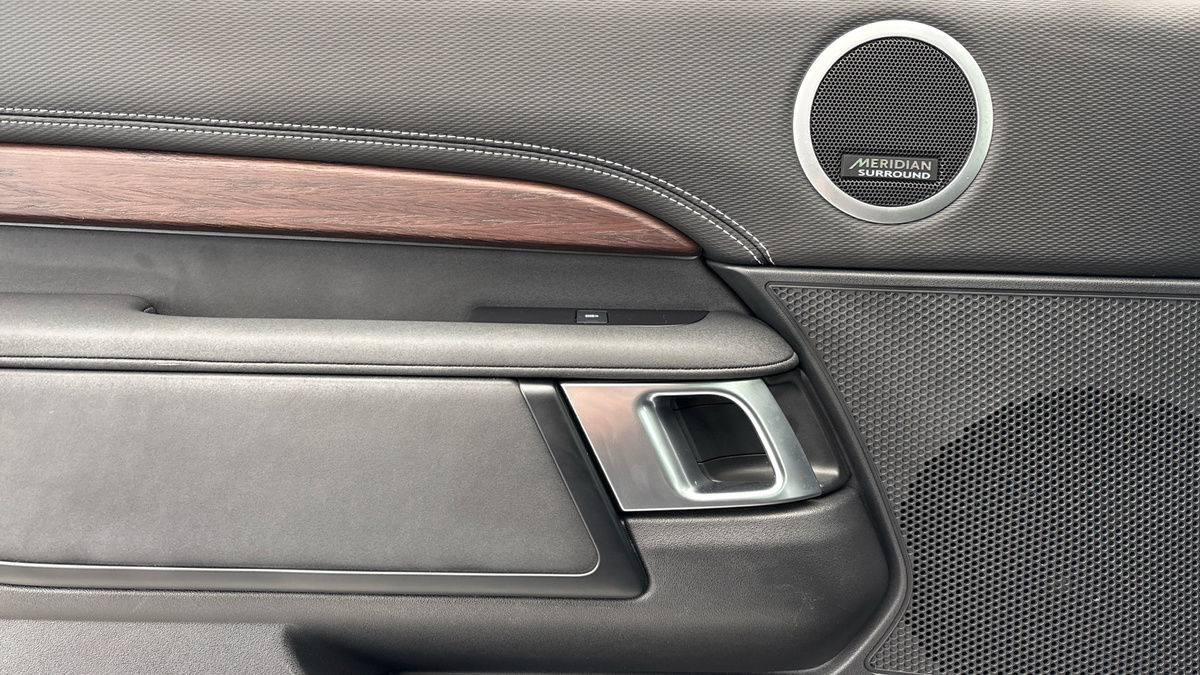 Land Rover Discovery Image 19