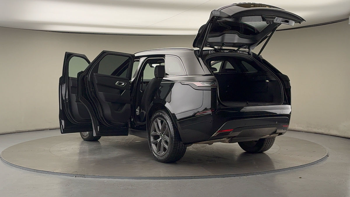 Land Rover Range Rover Velar Image 23