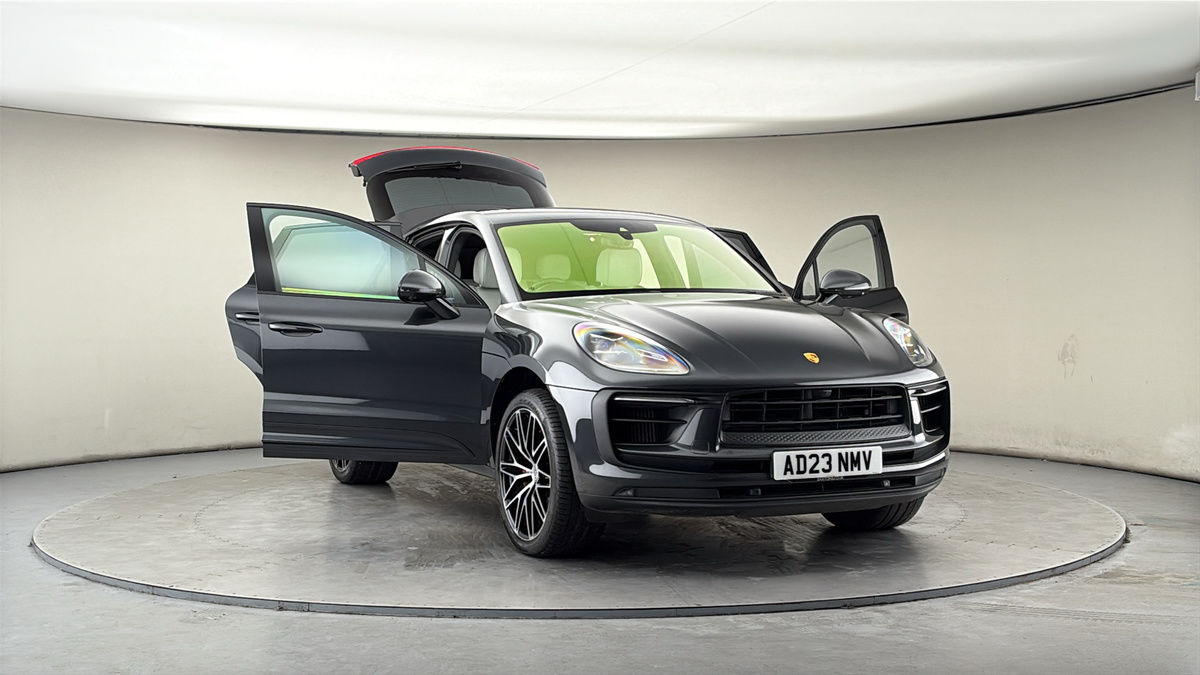 More views of Porsche Macan