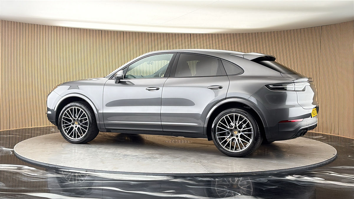 More views of Porsche Cayenne
