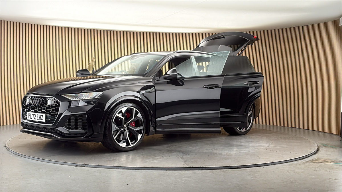 Audi RSQ8 Image 22