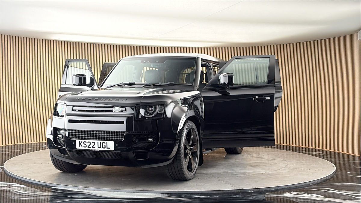 More views of Land Rover Defender 110