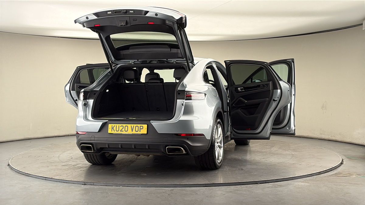 More views of Porsche Cayenne