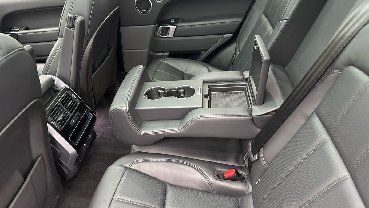 Land Rover Range Rover Sport Image 9