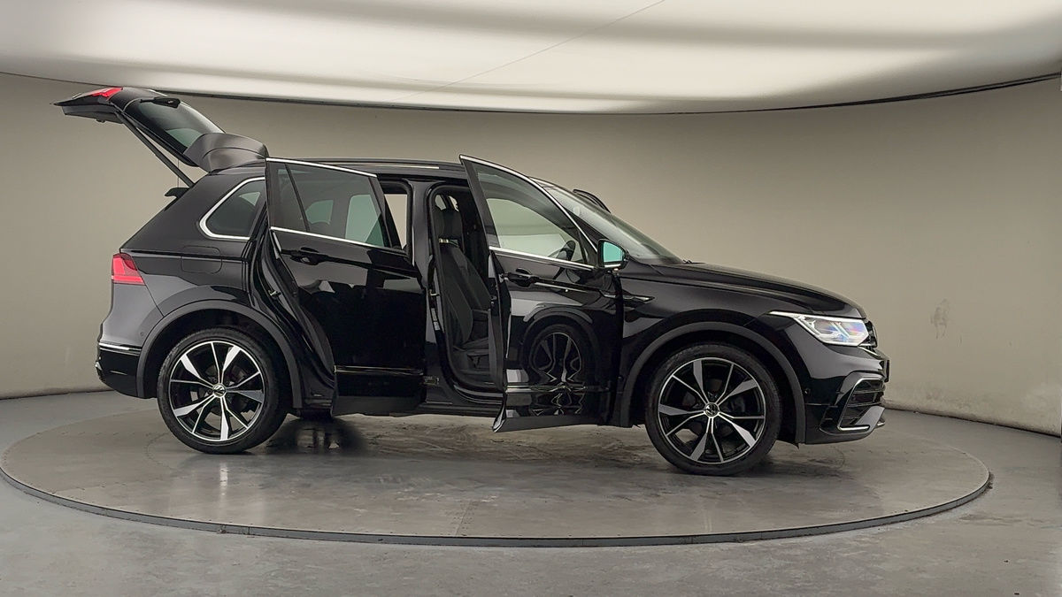 More views of Volkswagen Tiguan