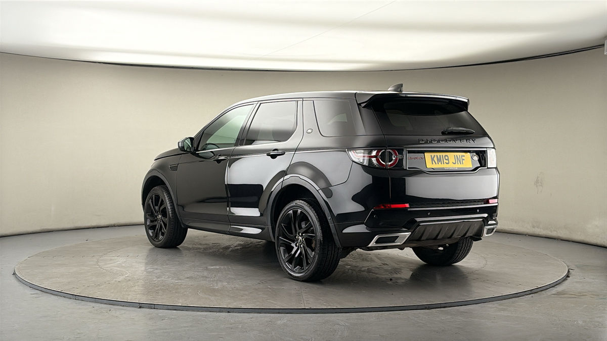 Land Rover Discovery Sport Image 2