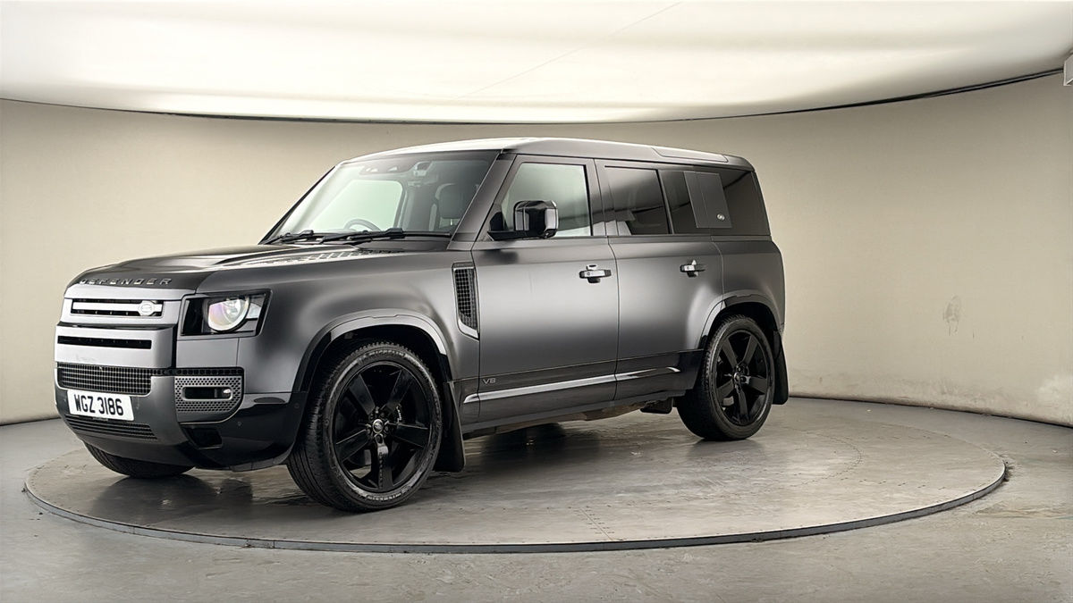 Land Rover Defender 110 Image 20