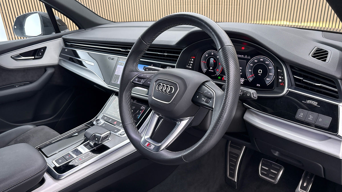 Audi Q7 Image 5