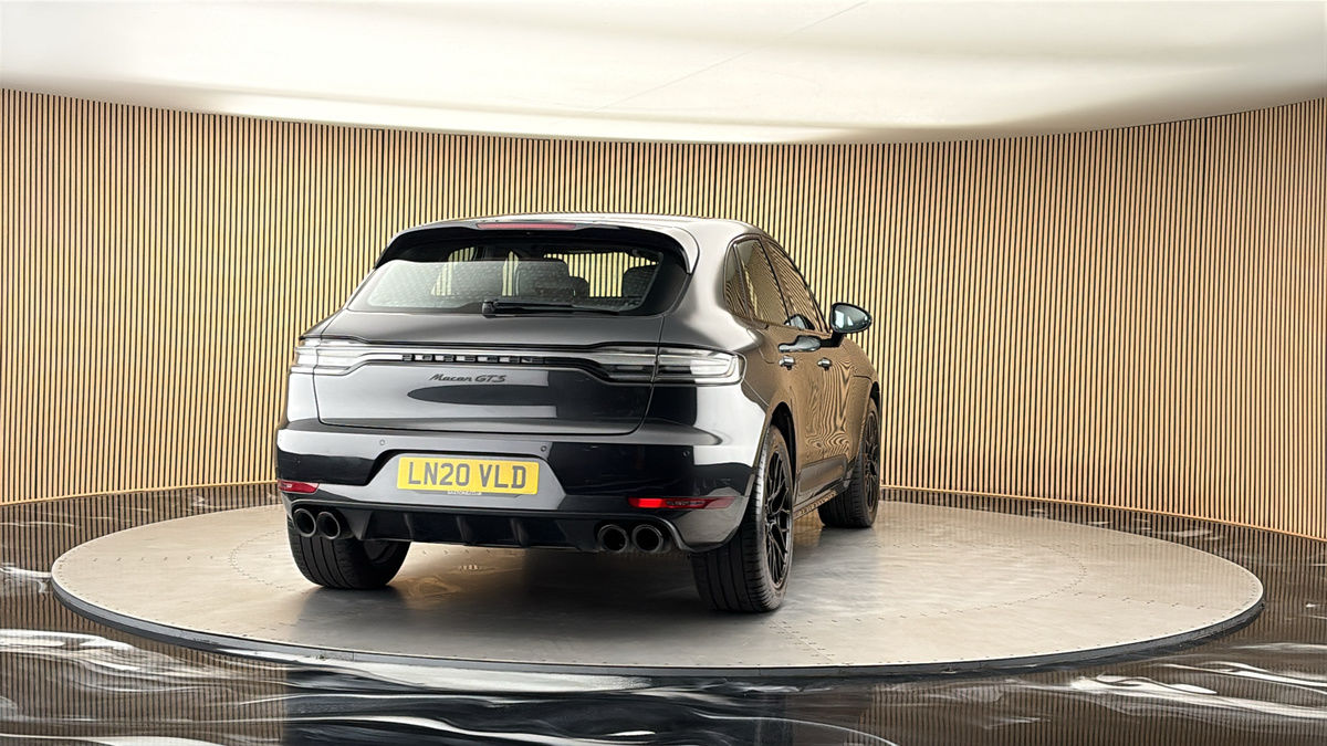 More views of Porsche Macan