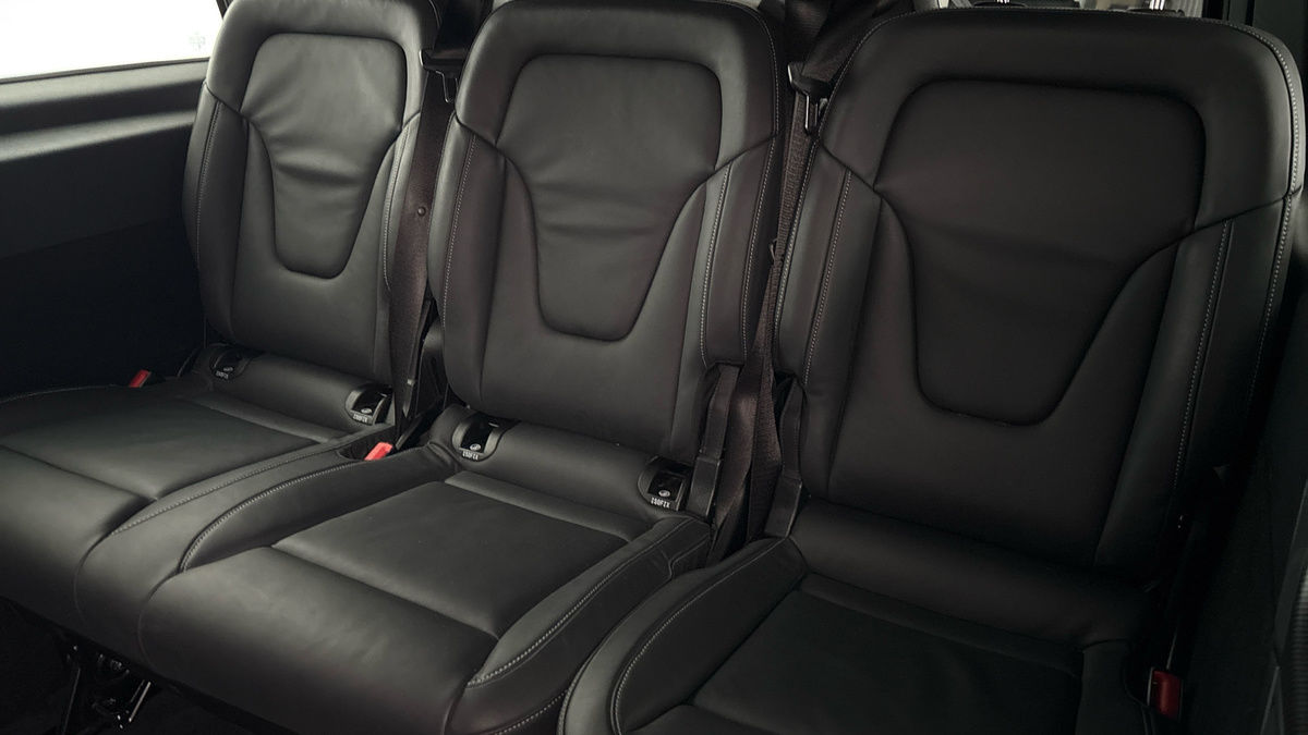 Mercedes-Benz V Class Image 9