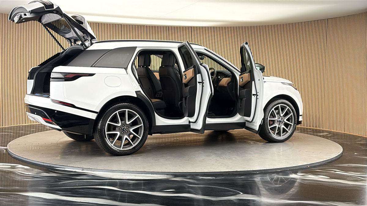 More views of Land Rover Range Rover Velar