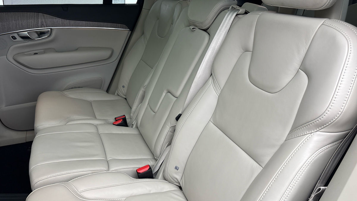 Volvo XC90 Image 8
