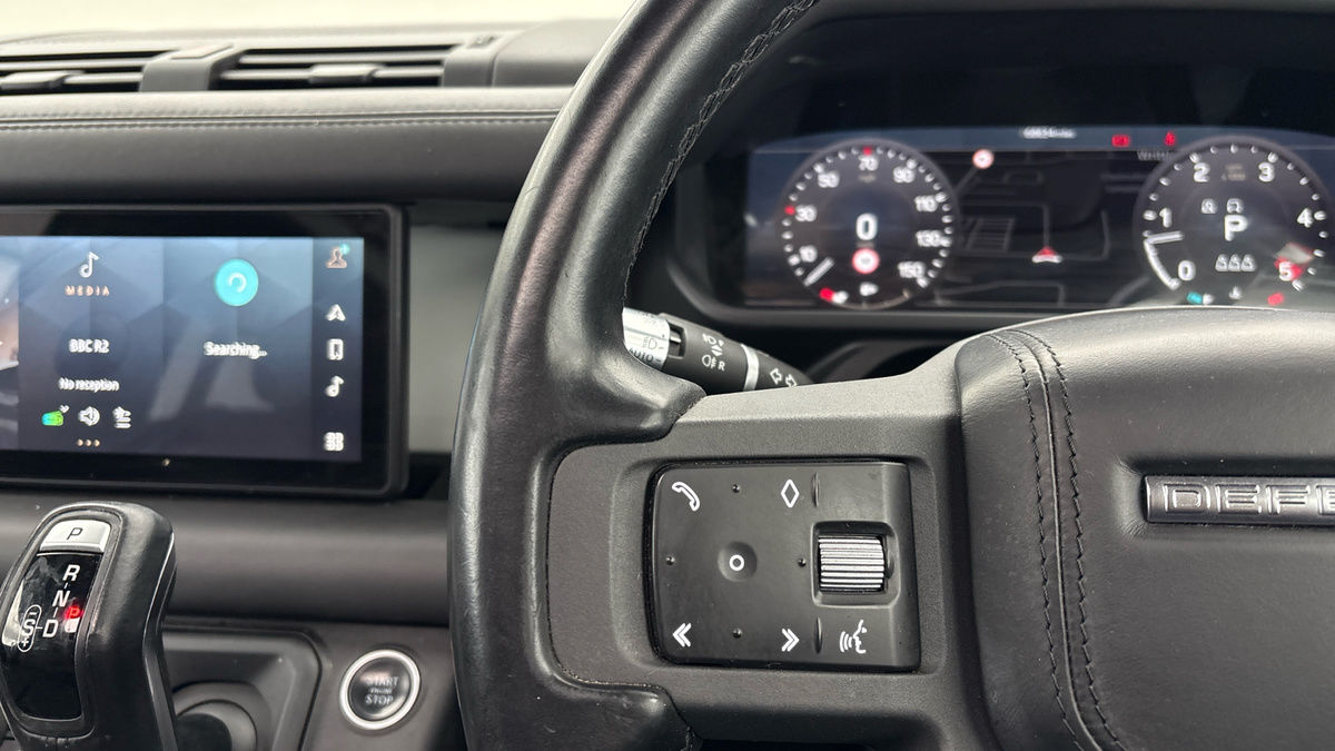 Land Rover Defender 90 Image 13