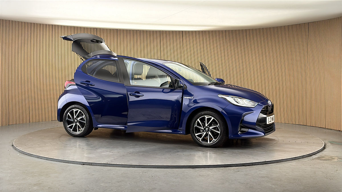 More views of Toyota Yaris