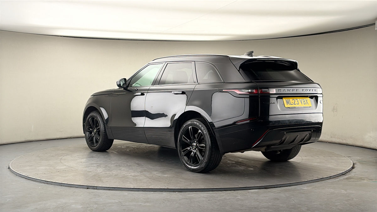 Land Rover Range Rover Velar Image 2
