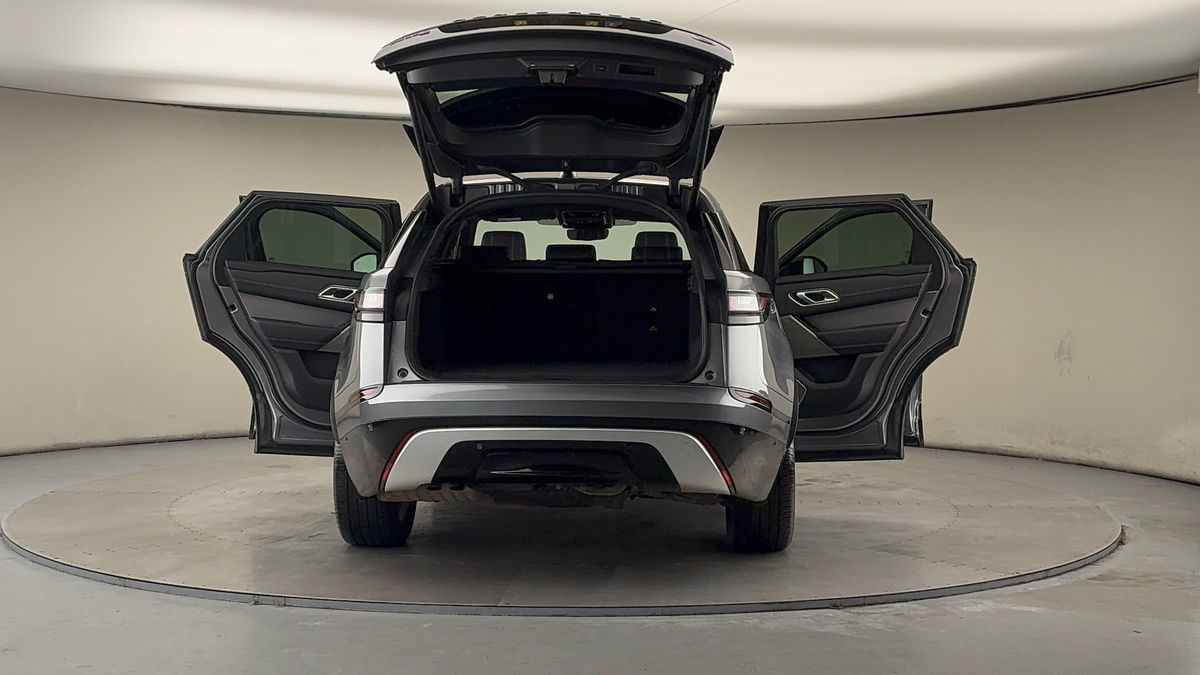 More views of Land Rover Range Rover Velar