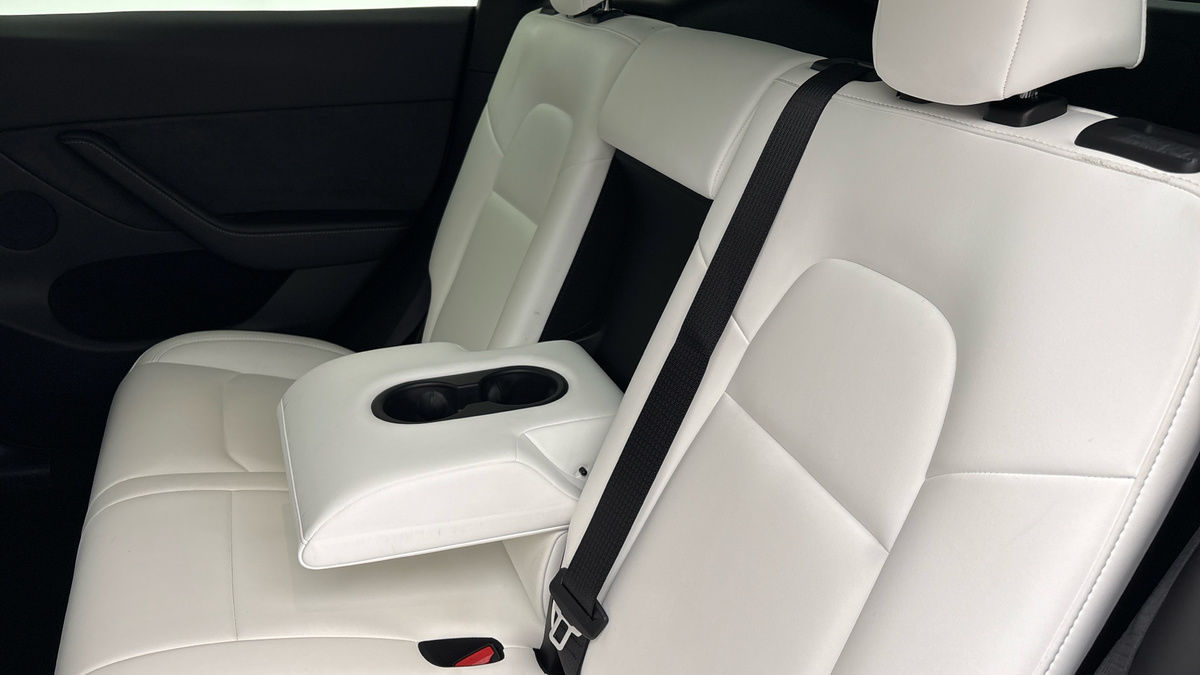 Tesla Model Y Image 9