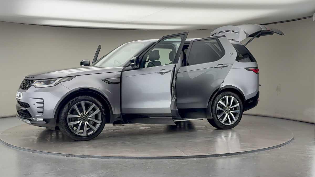 More views of Land Rover Discovery