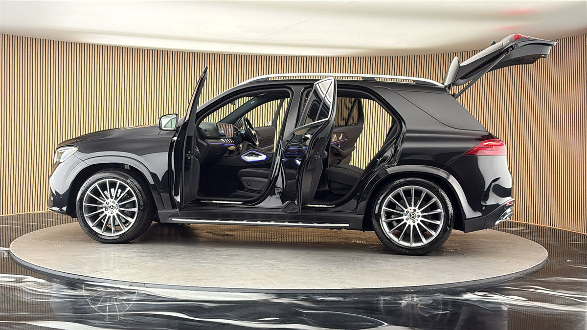 More views of Mercedes-Benz GLE