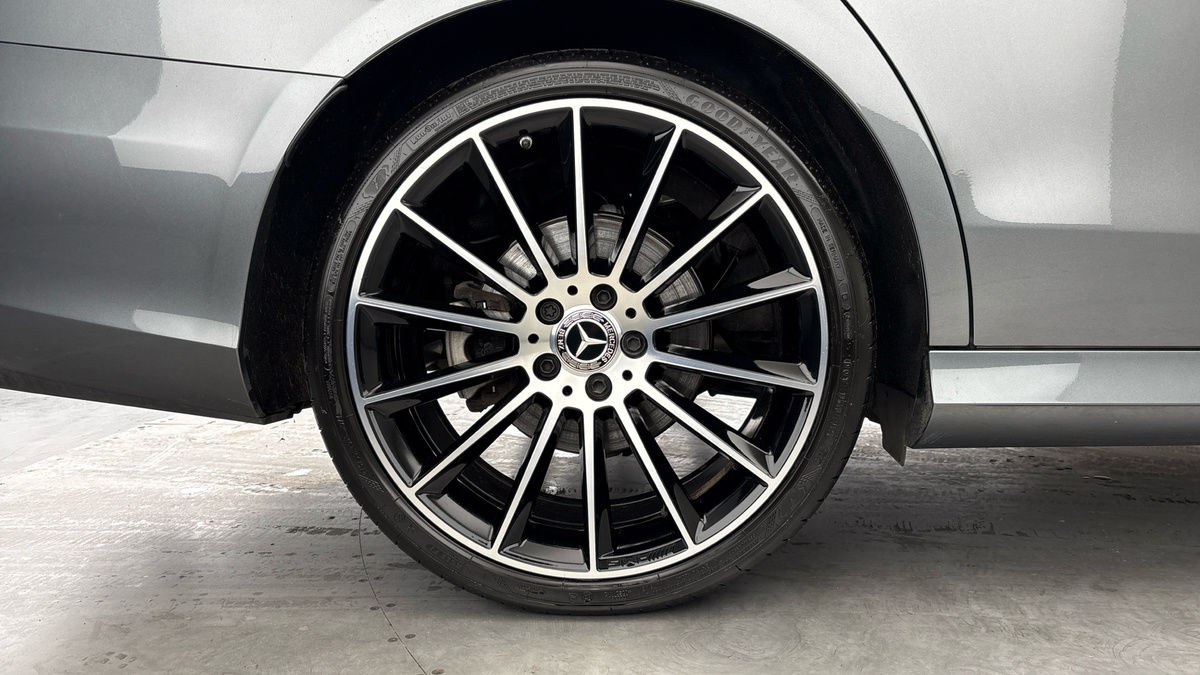 Mercedes-Benz E Class Image 10