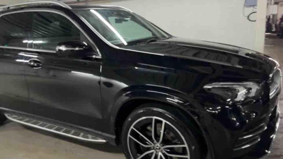 More views of Mercedes-Benz GLE