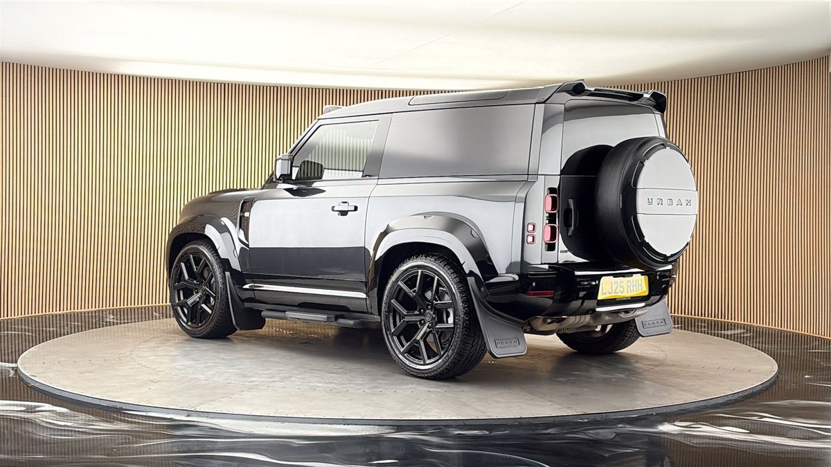 More views of Land Rover Defender 90