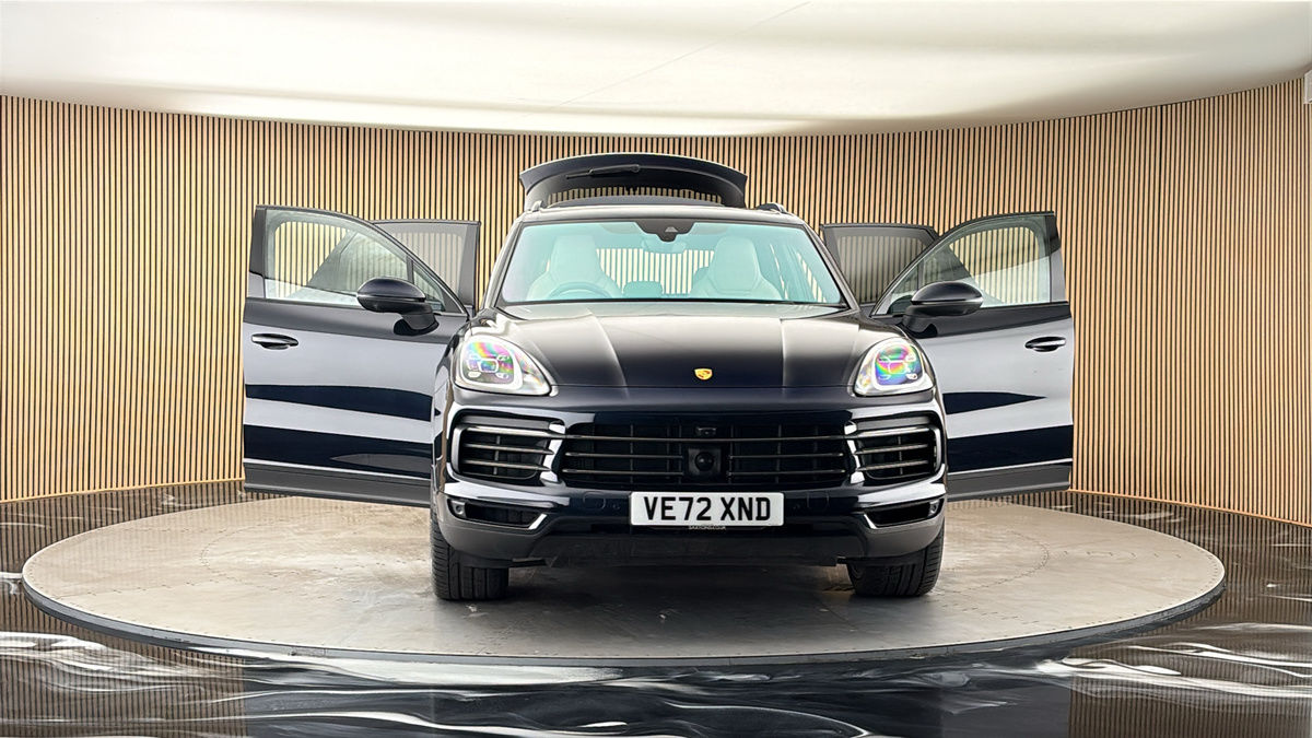 More views of Porsche Cayenne