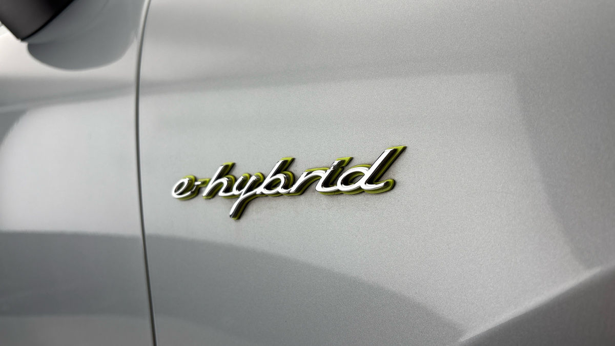 Porsche Cayenne Image 40