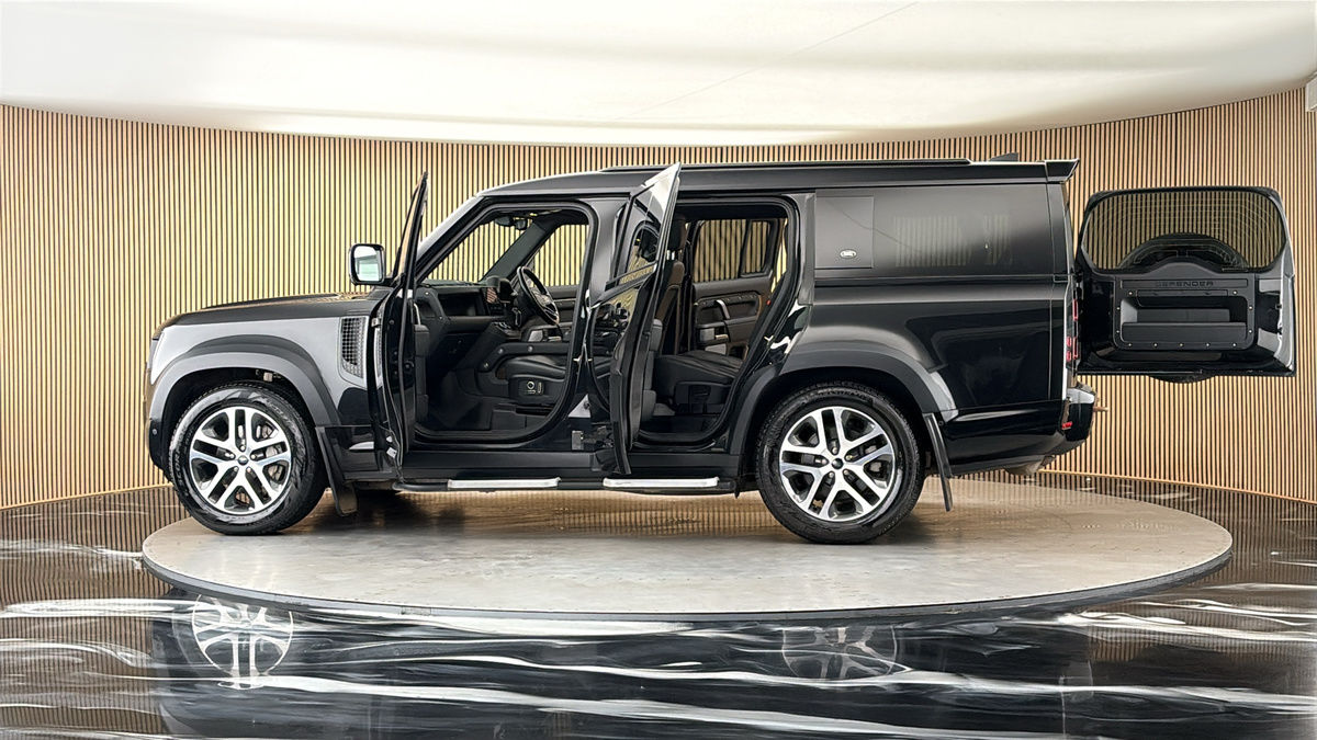 More views of Land Rover Defender 130
