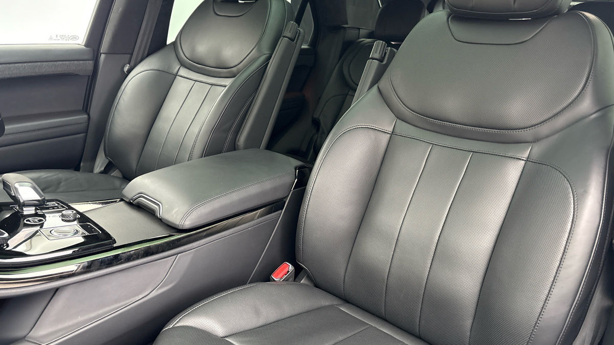 Land Rover Range Rover Sport Image 7
