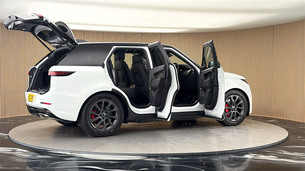 More views of Land Rover Range Rover Sport