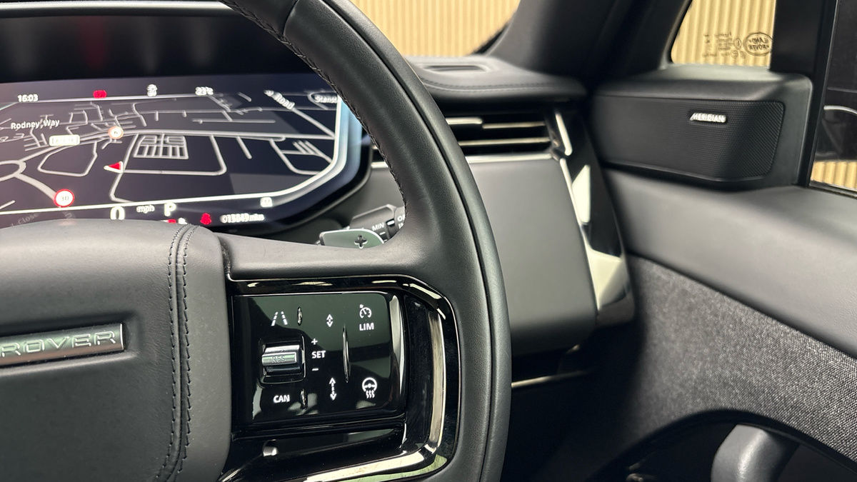 Land Rover Range Rover Sport Image 14