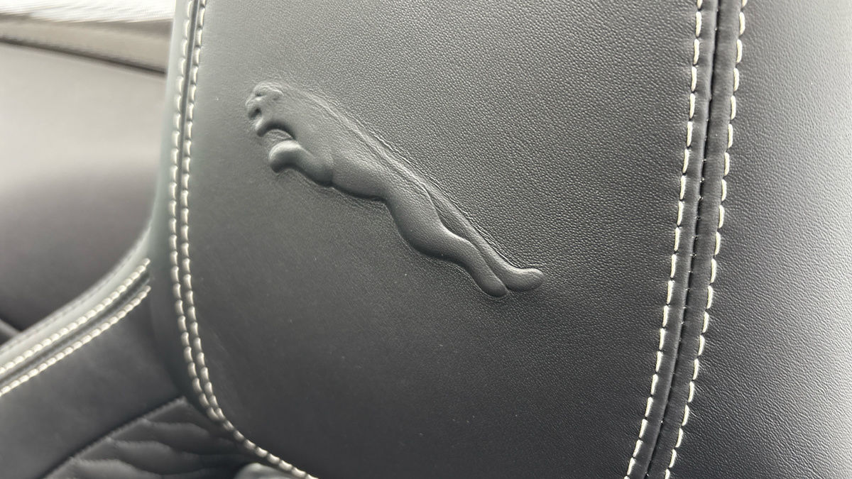 Jaguar F-Type Image 8