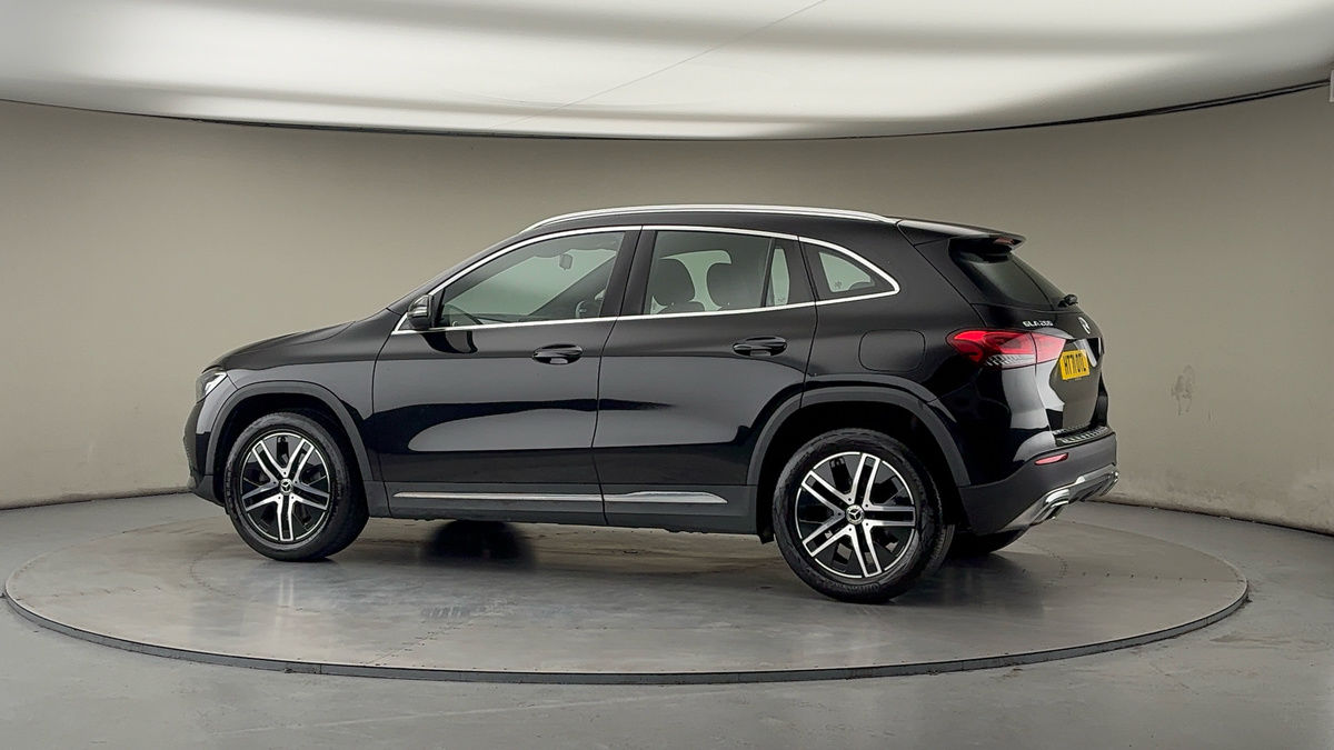 More views of Mercedes-Benz GLA