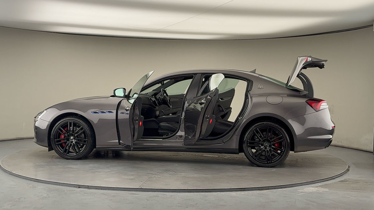 More views of Maserati Ghibli