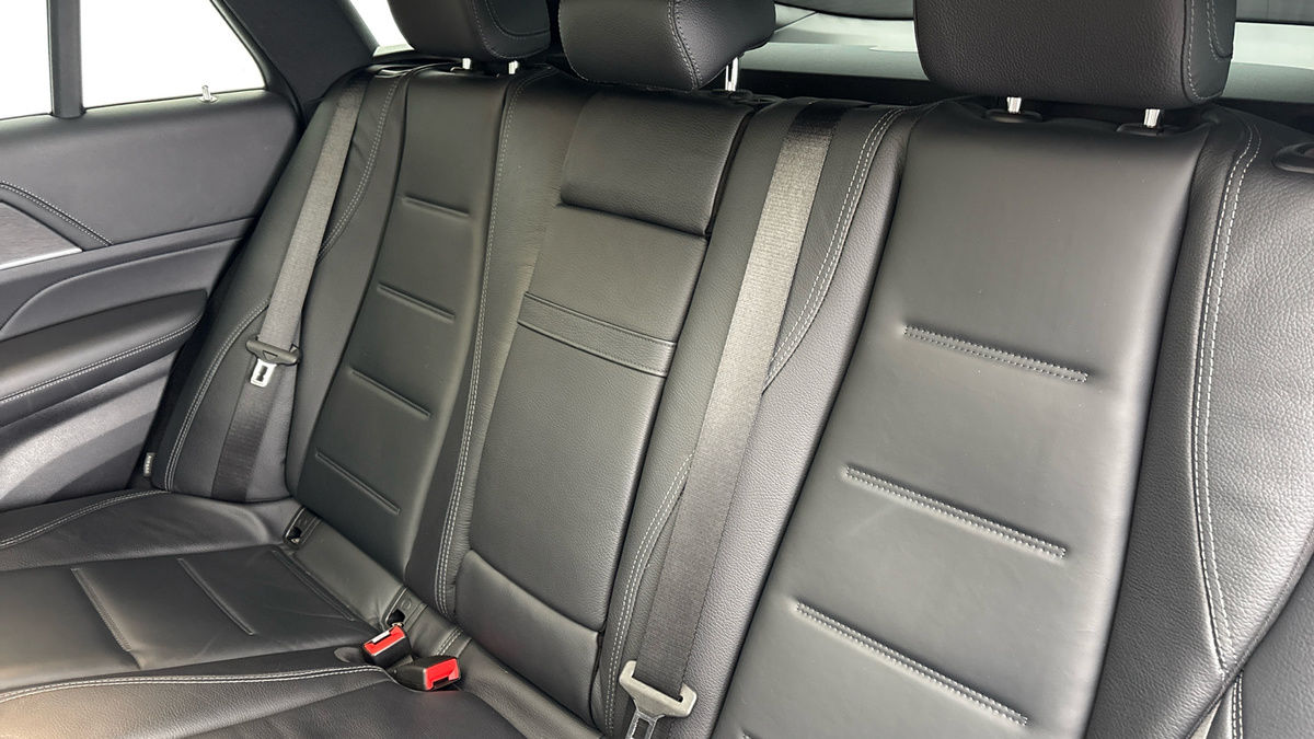 Mercedes-Benz GLE Image 8