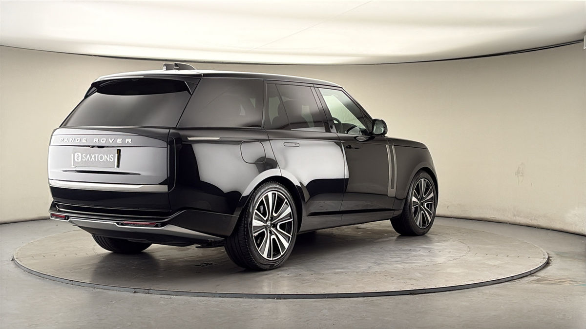 More views of Land Rover Range Rover