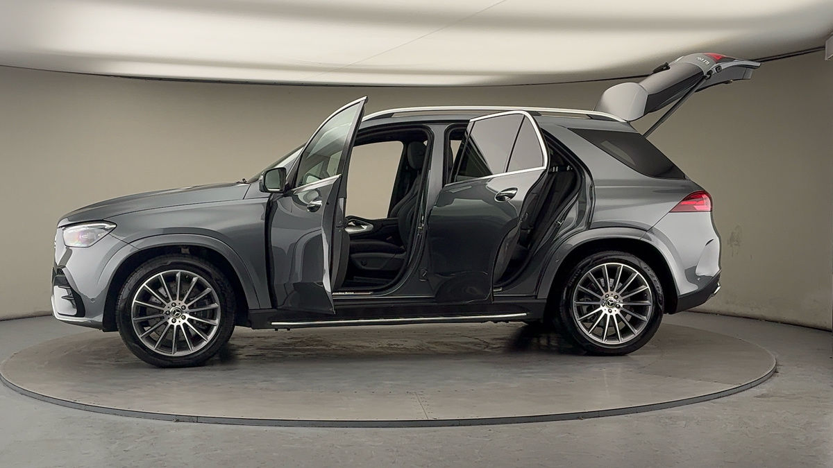 More views of Mercedes-Benz GLE