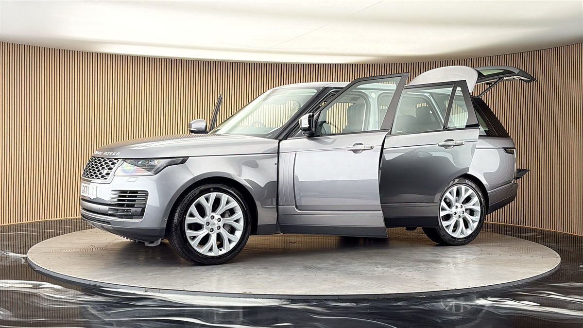 More views of Land Rover Range Rover
